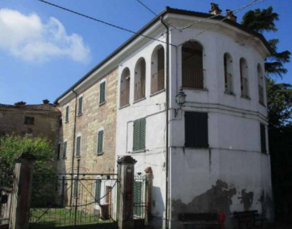 terreno edificabile in vendita a Tortona in zona Mombisaggio