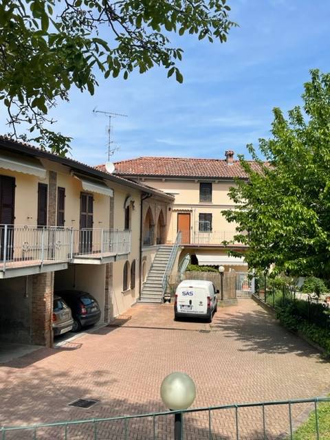appartamento in vendita a Tortona in zona Vho