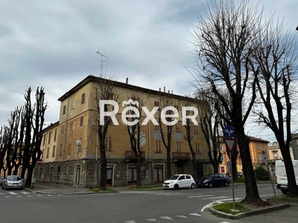 intera palazzina in vendita a Tortona in zona Centro Storico