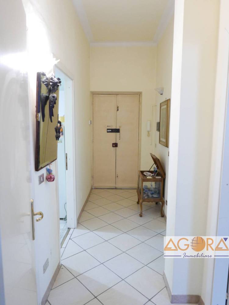 appartamento in vendita a Tortona in zona Centro Storico