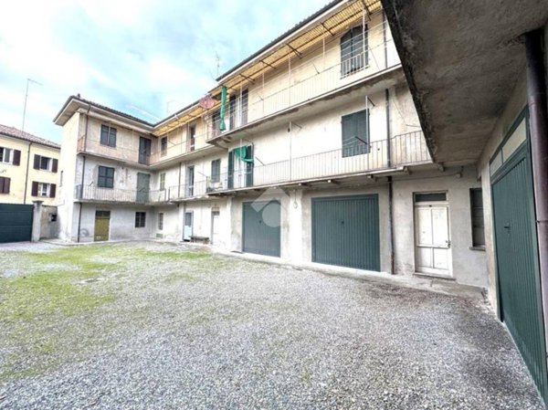 appartamento in vendita a Tortona in zona Centro Storico