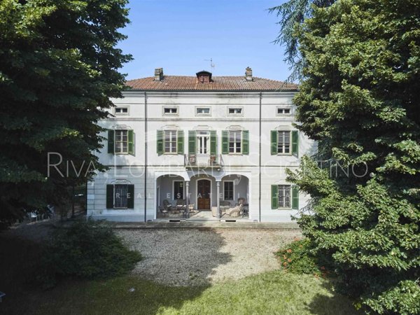 casa indipendente in vendita a Tortona in zona Centro Storico