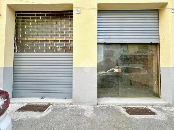 negozio in vendita a Tortona