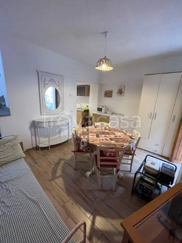 casa indipendente in vendita a Tortona in zona Centro Storico