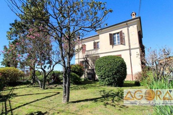 casa indipendente in vendita a Tortona in zona Oasi