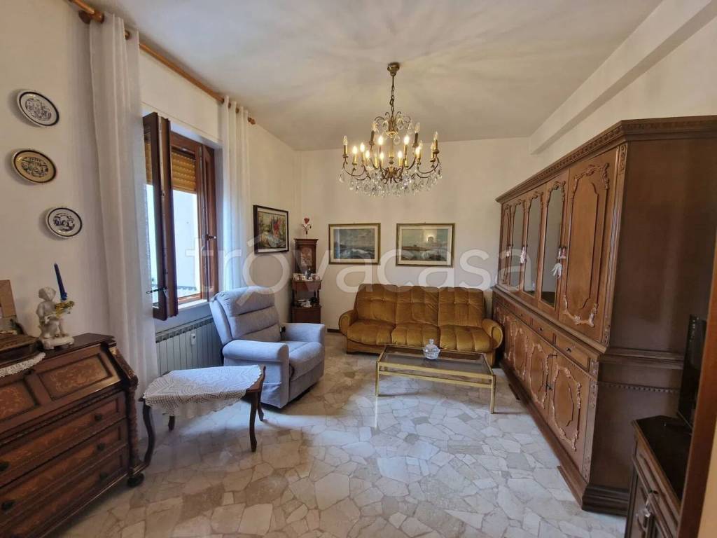 appartamento in vendita a Tortona in zona Centro Storico