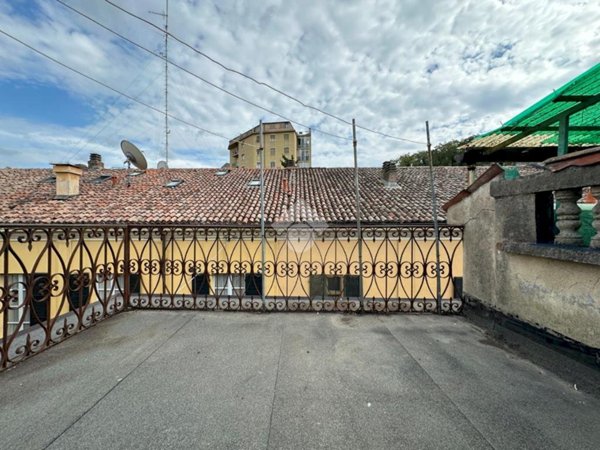 casa indipendente in vendita a Tortona in zona Centro Storico