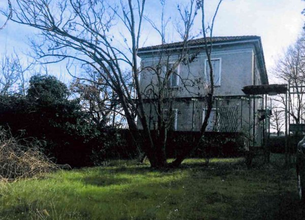 casa indipendente in vendita a Tortona