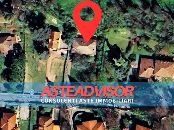 casa indipendente in vendita a Tortona