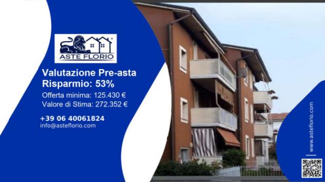 casa indipendente in vendita a Tortona