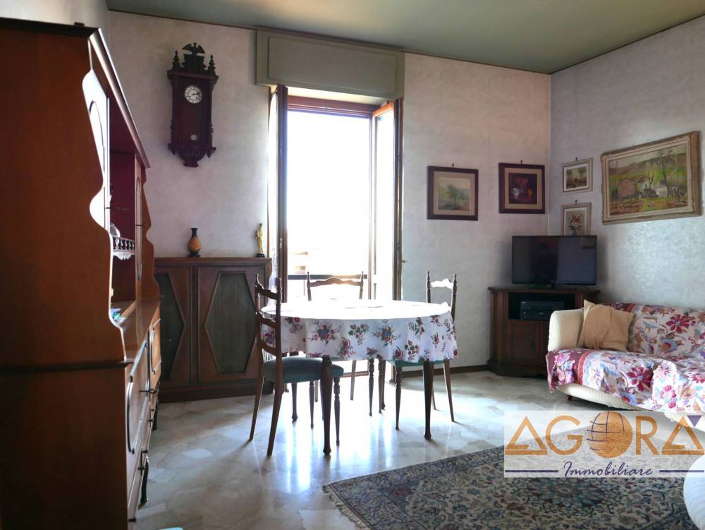 appartamento in vendita a Tortona in zona Centro Storico