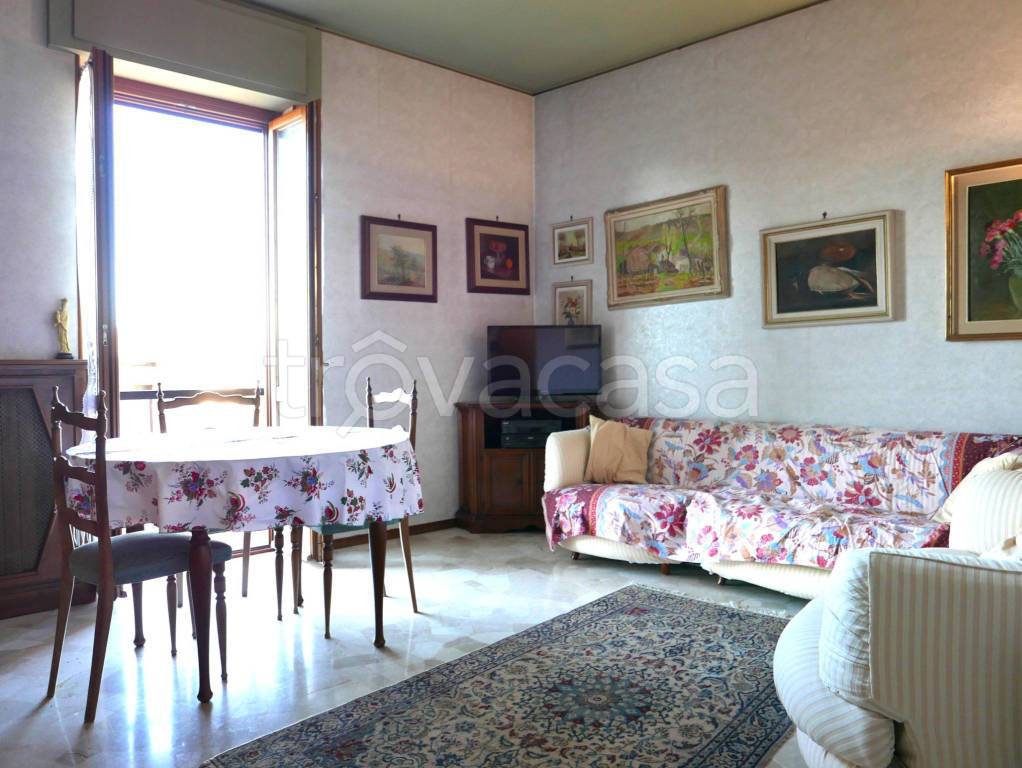 appartamento in vendita a Tortona in zona Centro Storico