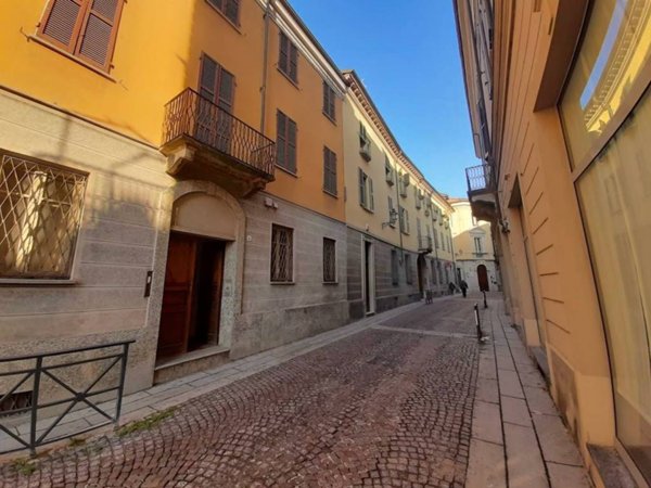 appartamento in vendita a Tortona in zona Centro Storico