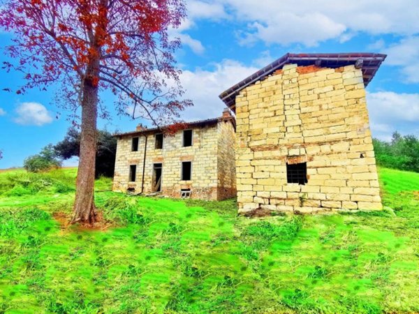 casa indipendente in vendita a Tortona in zona Mombisaggio