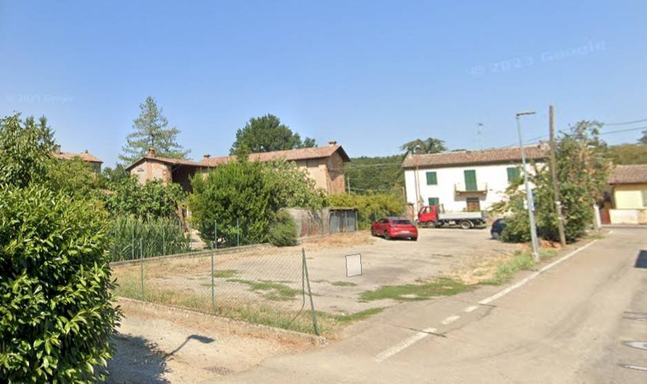 terreno industriale in vendita a Tortona in zona Castellar Ponzano