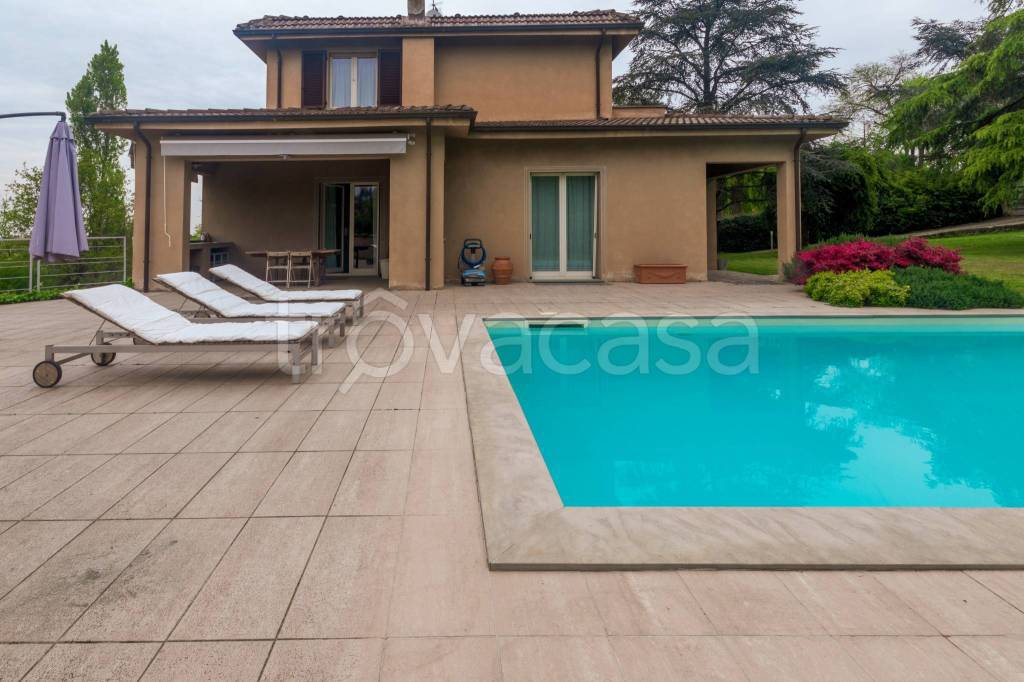 casa indipendente in vendita a Tortona in zona Oasi