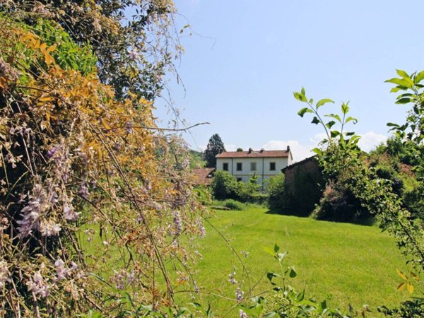 casa indipendente in vendita a Tortona