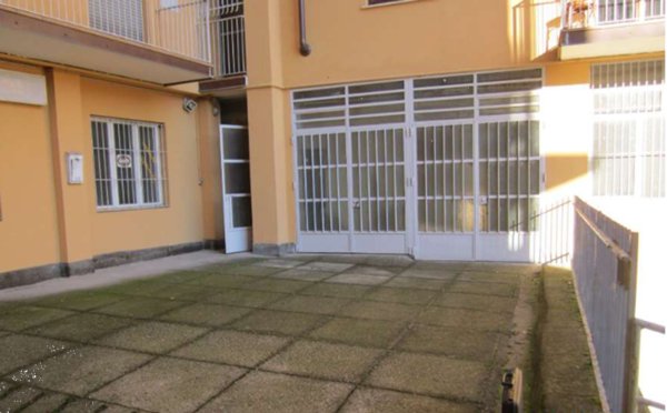 locale di sgombero in vendita a Tortona