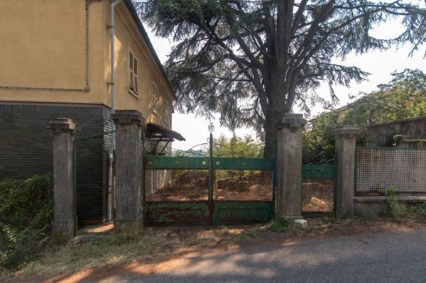 casa indipendente in vendita a Tortona in zona Centro Storico