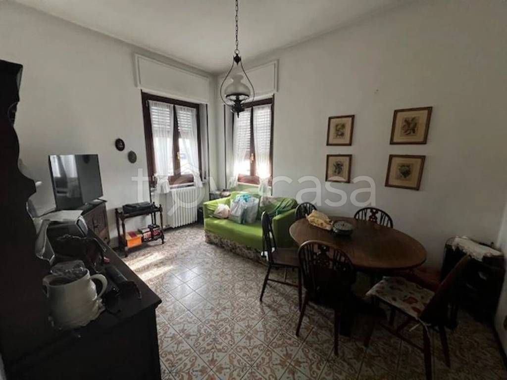 casa indipendente in vendita a Tortona in zona Oasi