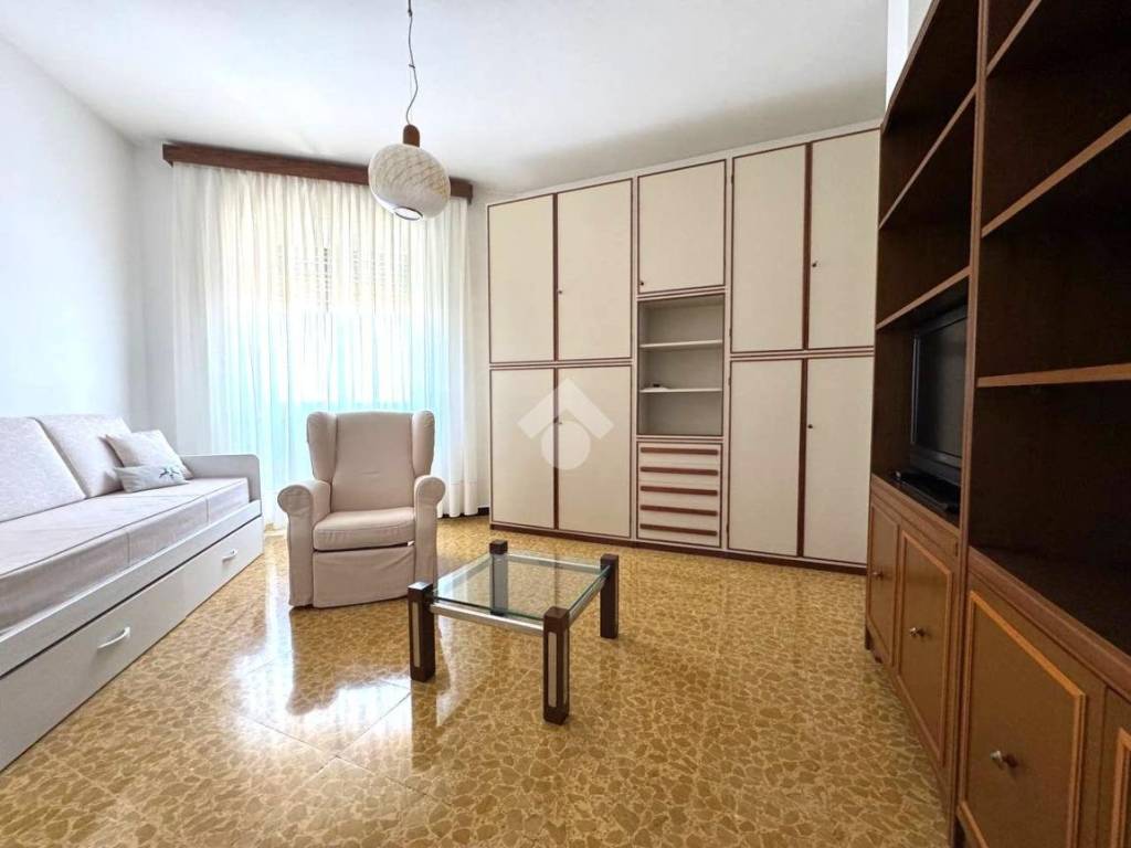 appartamento in vendita a Tortona in zona Centro Storico