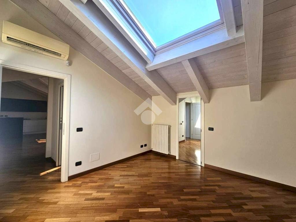 appartamento in vendita a Tortona in zona Paghisano