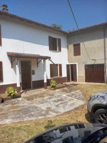 casa indipendente in vendita a Tortona