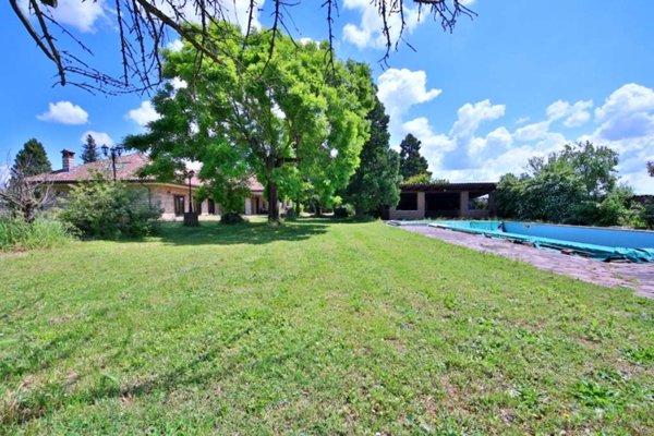 casa indipendente in vendita a Tortona in zona Torre Garofoli