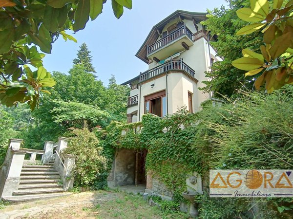 casa indipendente in vendita a Tortona in zona Centro Storico