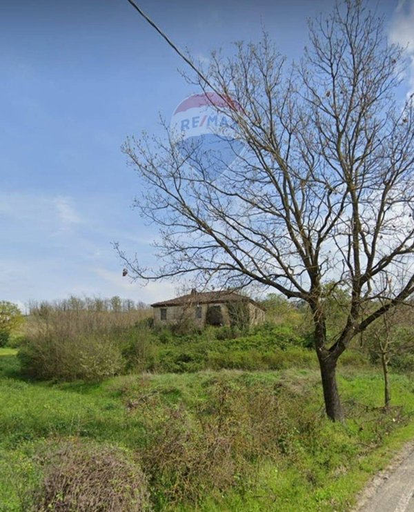 casale in vendita a Tortona in zona Paghisano