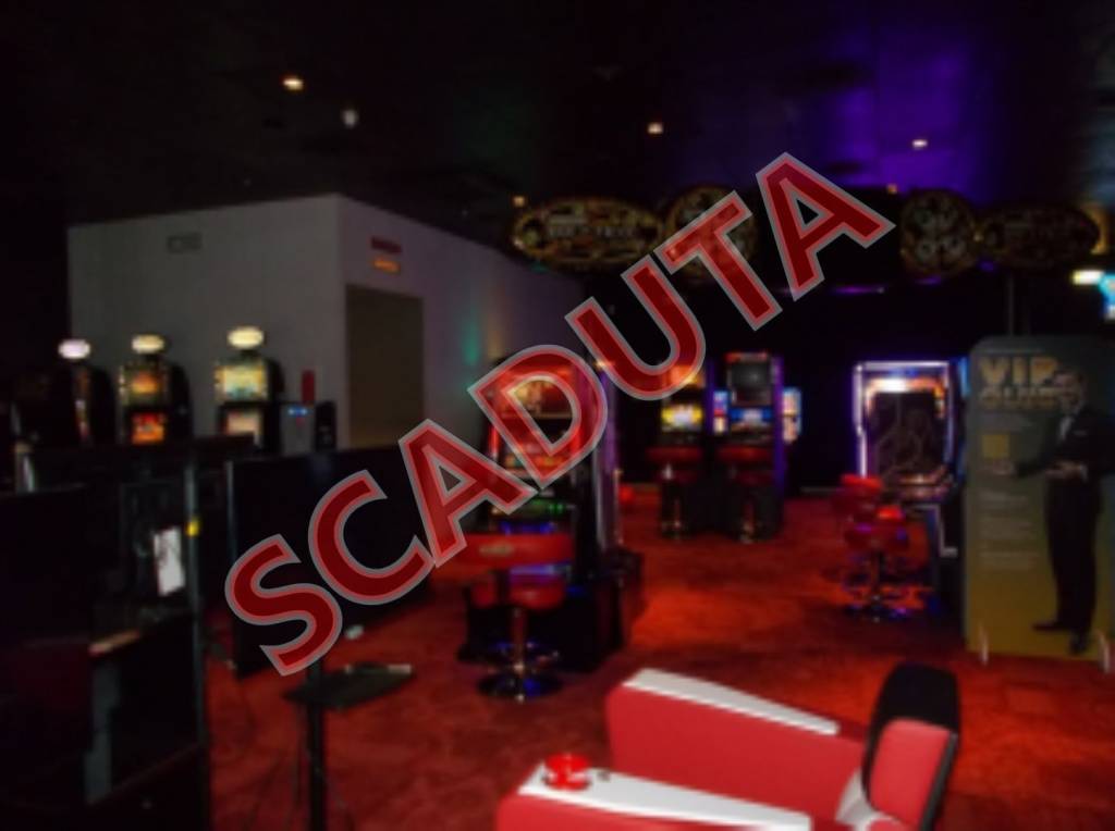 negozio in vendita a Tortona