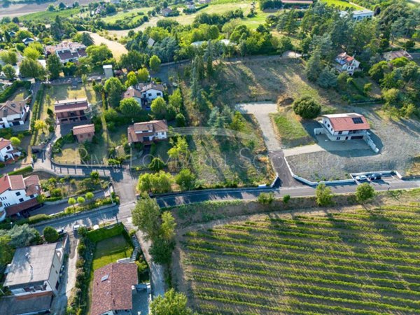 terreno edificabile in vendita a Tortona in zona Vho