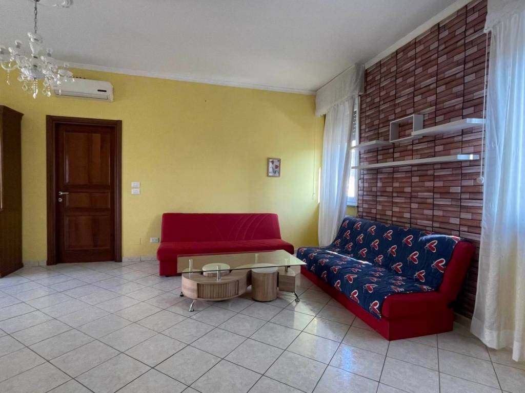 appartamento in vendita a Tortona in zona Villoria