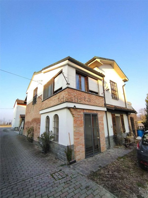 casa indipendente in vendita a Tortona in zona Torre Garofoli