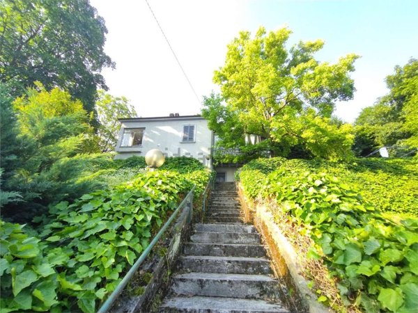 casa indipendente in vendita a Tortona in zona Castello