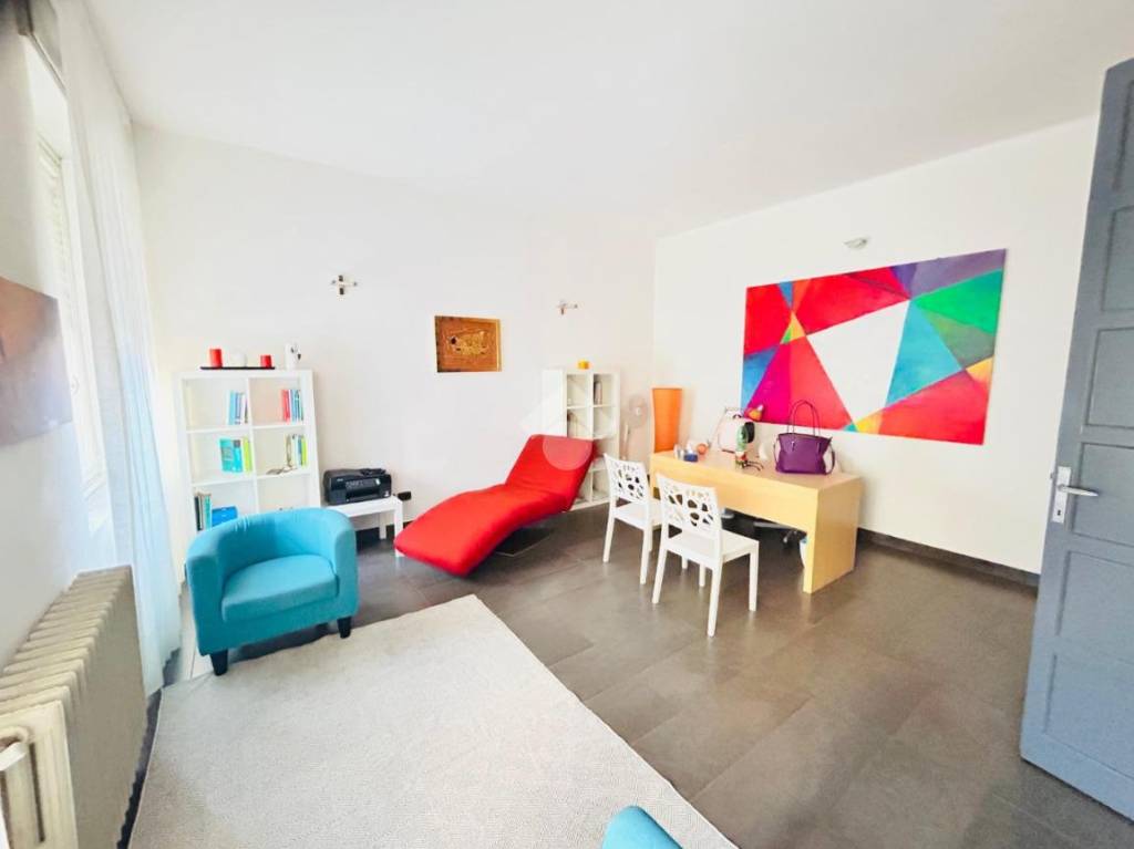 ufficio in vendita a Tortona