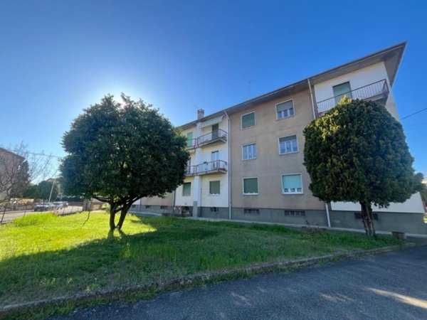 appartamento in vendita a Tortona in zona Oasi