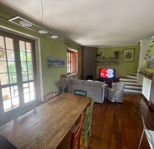 casa indipendente in vendita a Tortona in zona Oasi