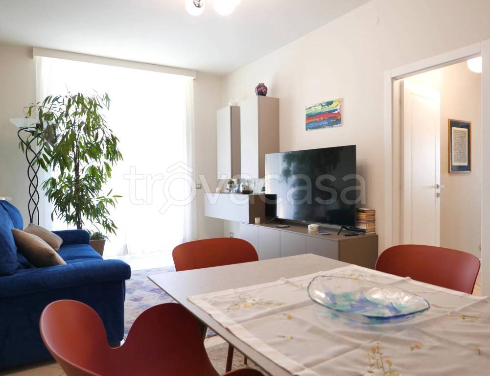 appartamento in vendita a Tortona in zona Città Giardino