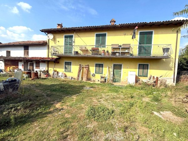 casa indipendente in vendita a Tortona in zona Rivalta Scrivia