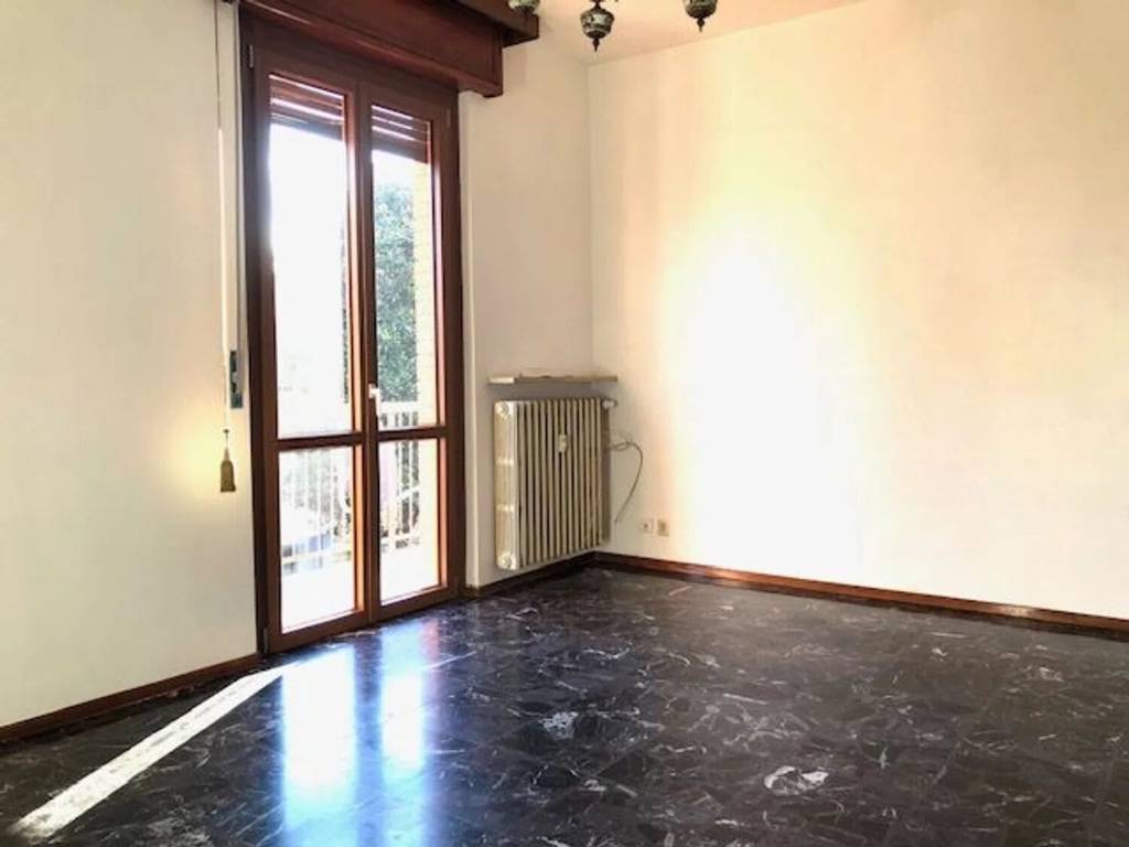 appartamento in vendita a Tortona in zona Paghisano