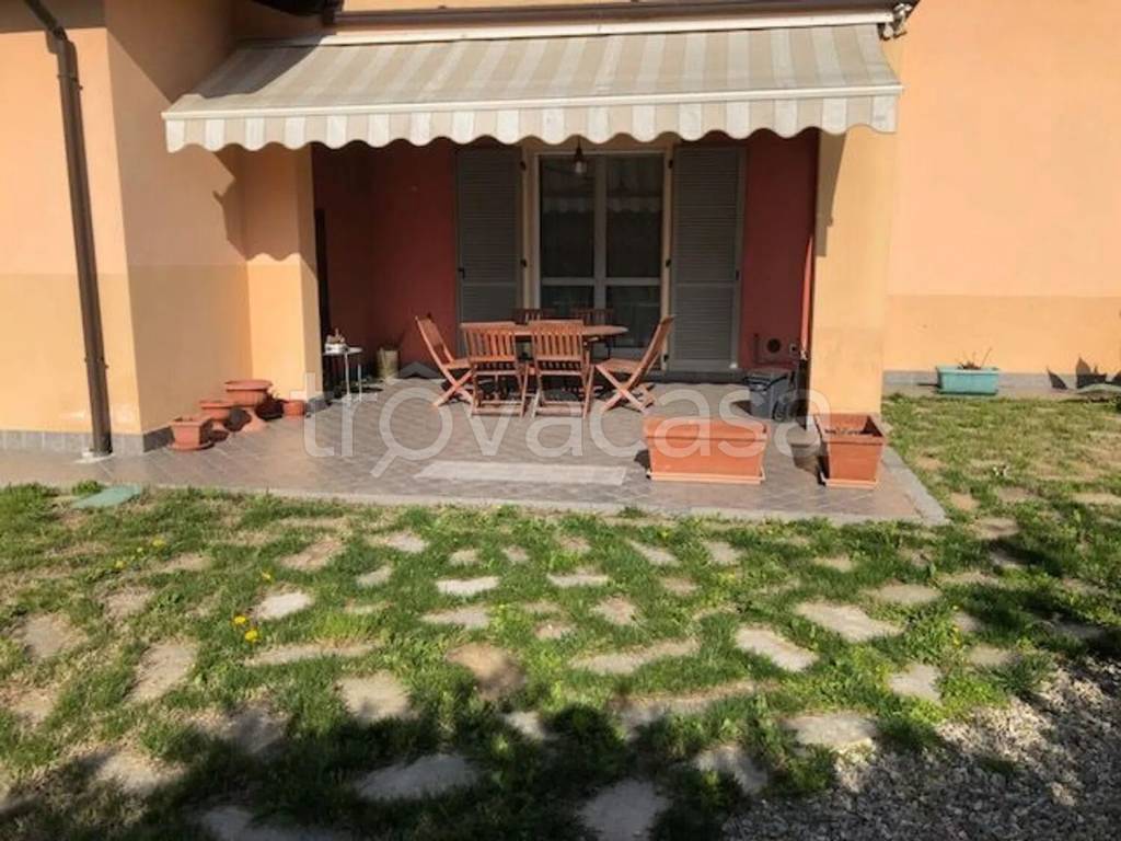 appartamento in vendita a Tortona in zona Vho