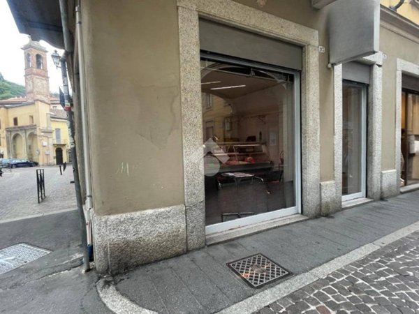 negozio in vendita a Tortona