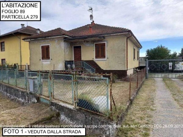 casa indipendente in vendita a Tortona in zona Bettole di Tortona