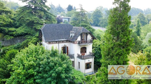 casa indipendente in vendita a Tortona in zona Centro Storico
