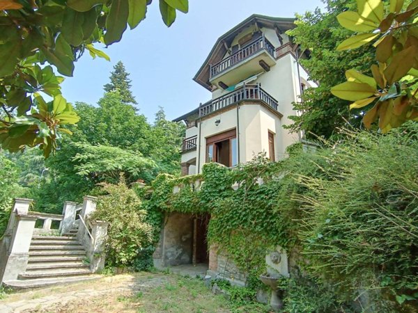 casa indipendente in vendita a Tortona in zona Castello