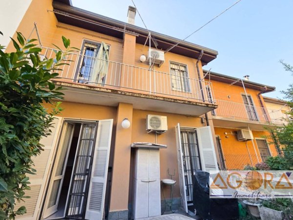 casa indipendente in vendita a Tortona in zona Città Giardino