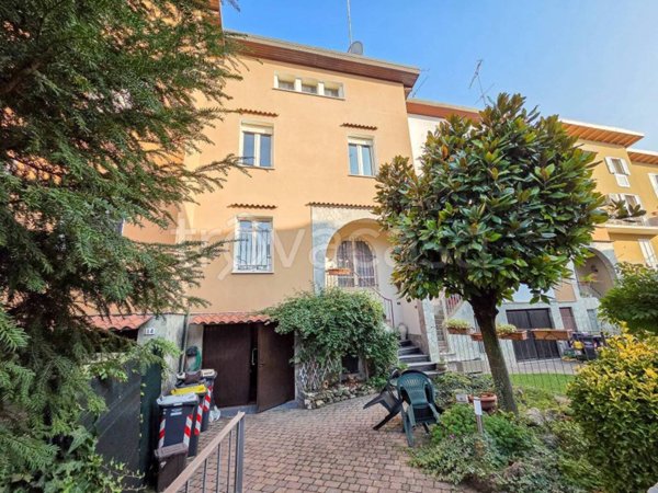 casa indipendente in vendita a Tortona in zona Città Giardino