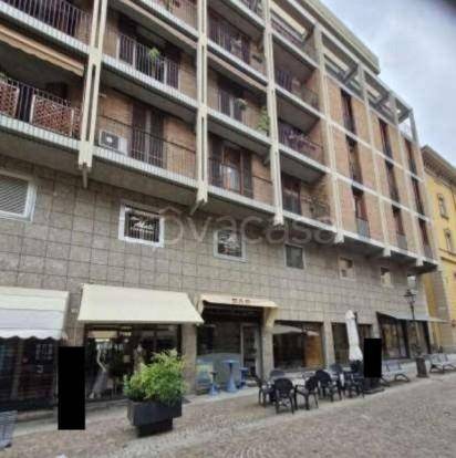 negozio in vendita a Tortona