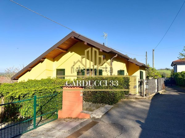 casa indipendente in vendita a Tortona in zona Castello